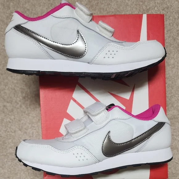 Nike MD Valiant (PSV) Kids' Shoes White Summit Black CN8559-105 NEW 2.5Y - Picture 3 of 6